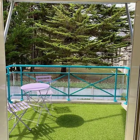 - Apartament